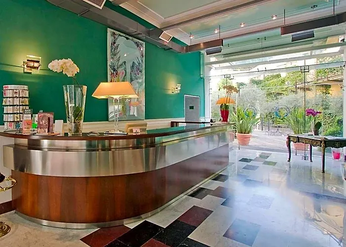 Hotel Ateneo Garden Palace 4*
